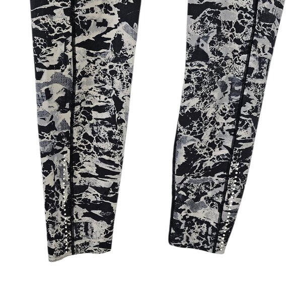 Lululemon Fast & Free 7/8 Tight, 25" Luxtreme, Reflective, Athletic, Size 8 - Picture 2 of 8